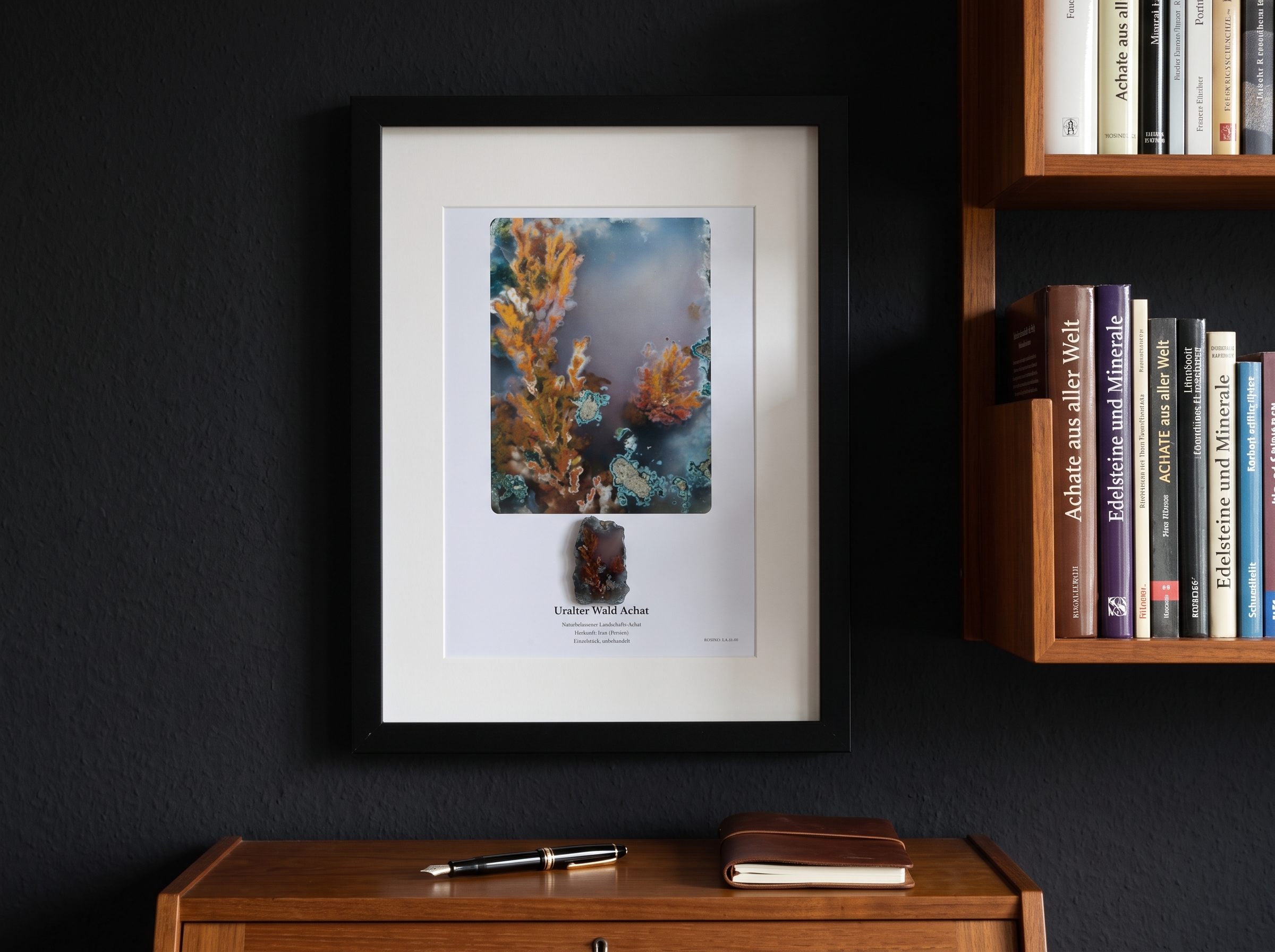 Uralter Wald Achat artwork displayed in a refined interior